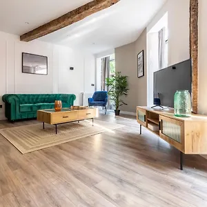 Vivienda Turistica Plaza De Tres Pilares Appartement